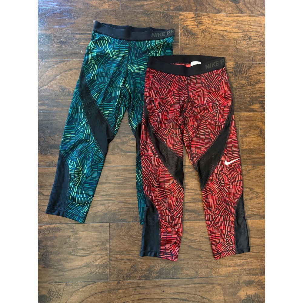 Nike Pro Hypercool Capri Leggings Set Red Green Geometric 725473 S 2-Pack